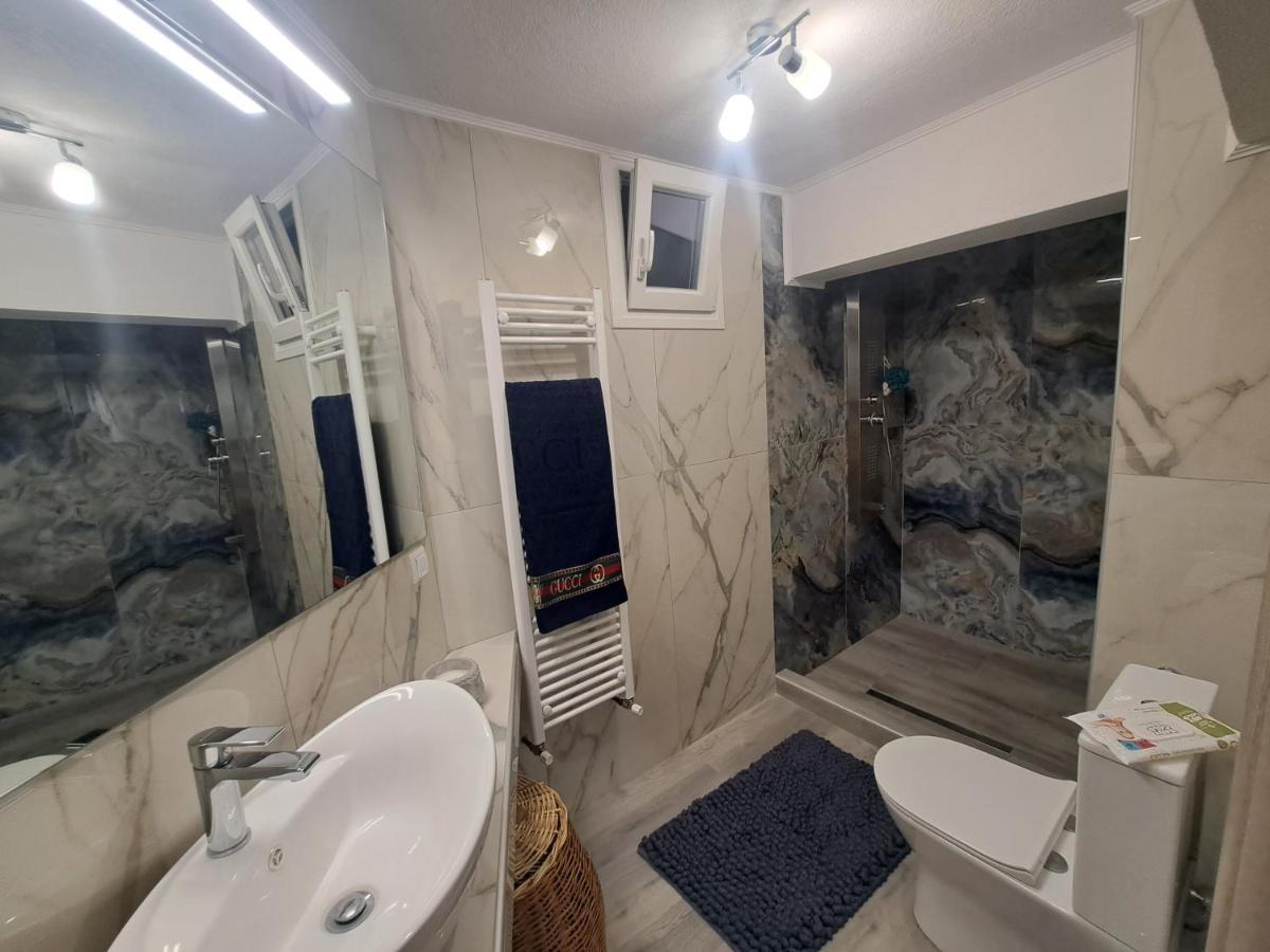 Irida Apartment *