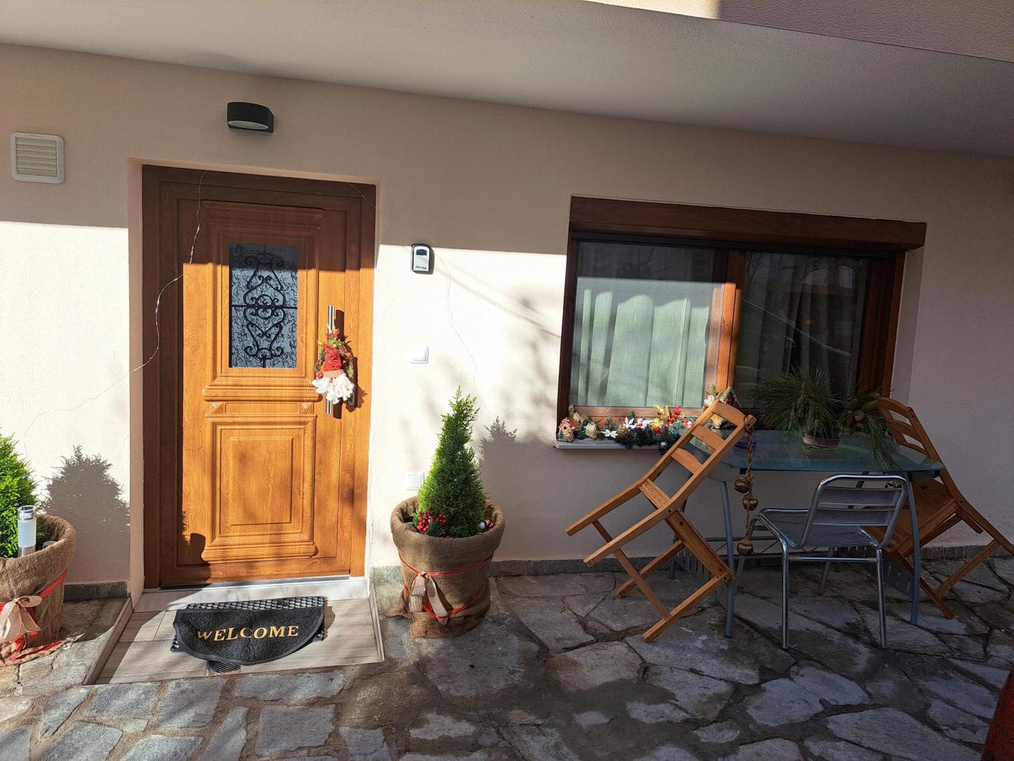 Irida Apartment *